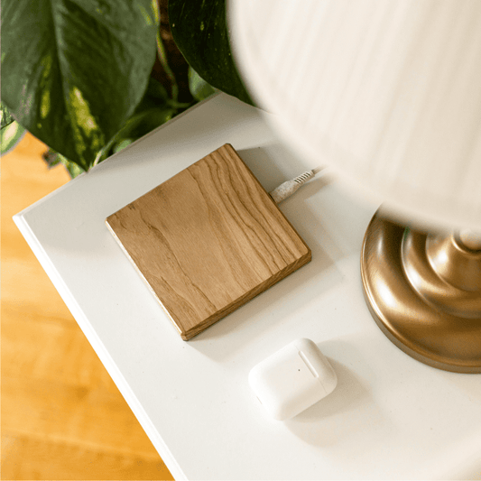 ワイヤレス充電器 / Treed Charger